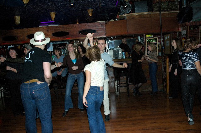 min 2005 12 18 sharkys 164